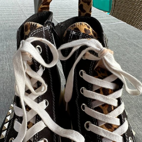 Steve Madden Sz 10 Womens SHARK high top platform sneakers, black studded - Picture 3 of 10